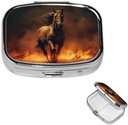 Pill Box Flame Horse Square Pill Pouzdro pro Purse & Pocket 2 Complex Medicine Pill Organizátor Portable Travel Pillbox Medicine Vitamin Cod Jaterní olej Storage Box